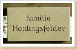 Namenstafel aus Sandstein Namenstafel aus Sandstein
